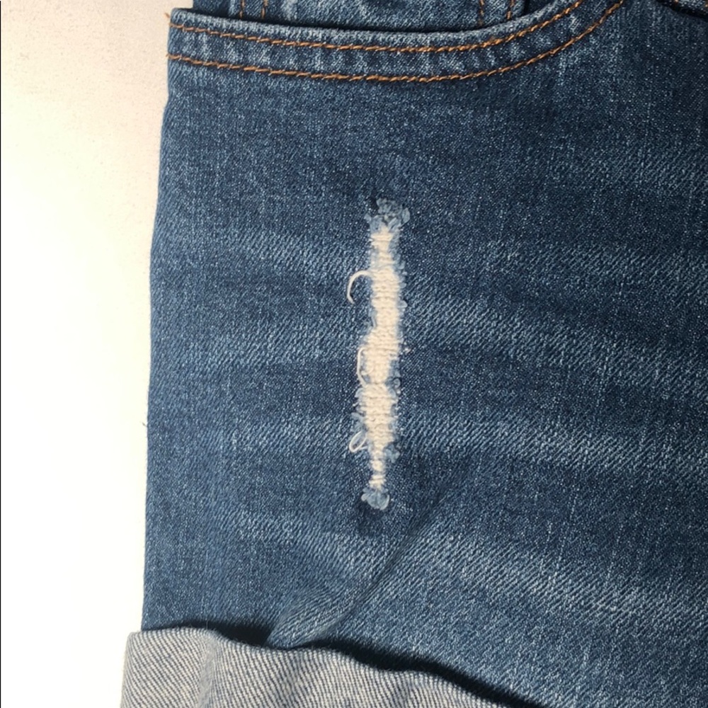 BDG Alexa Mid Rise Shorts - Picture 3 of 5